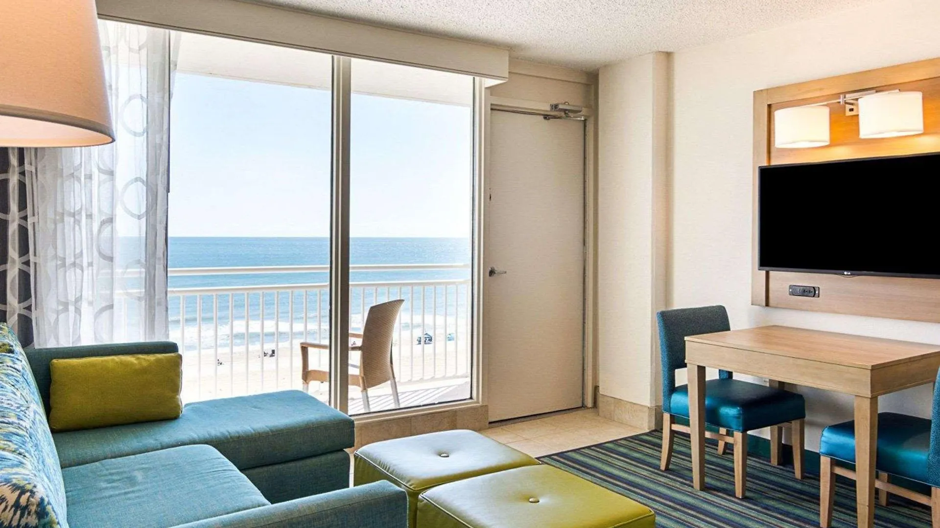Comfort Suites Beachfront Virginia Beach