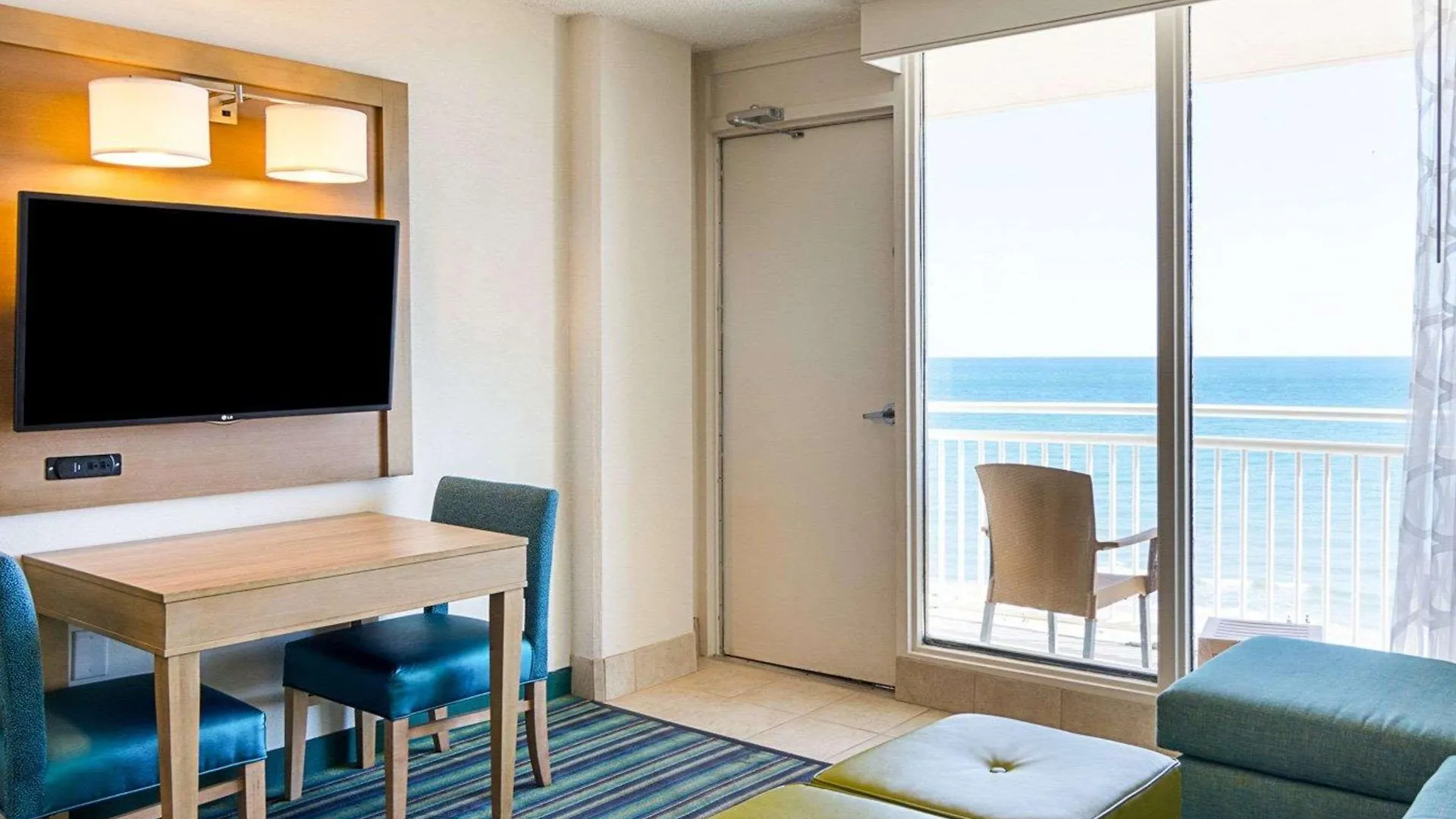 ** Hotel Comfort Suites Beachfront Virginia Beach Stati Uniti