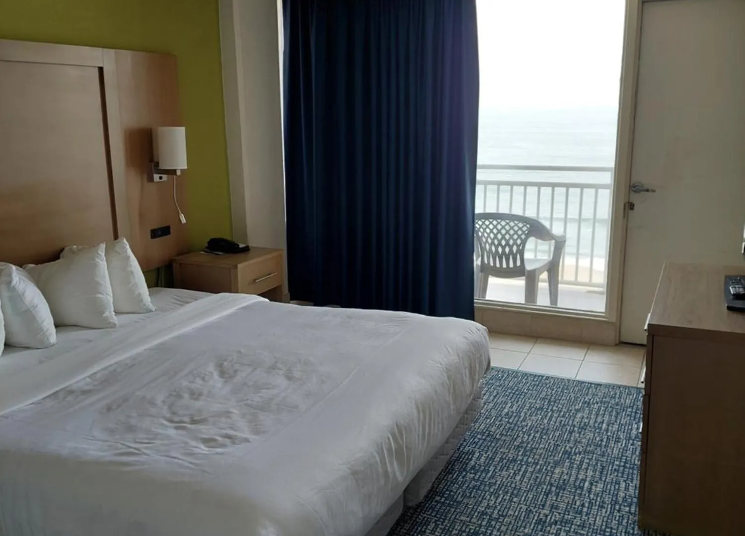 Comfort Suites Beachfront Virginia Beach 2*,